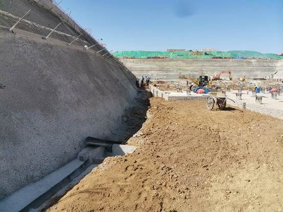 沙滩上的风景 AI 生成的内容可能不正确。