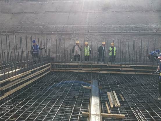 铁路站 AI 生成的内容可能不正确。