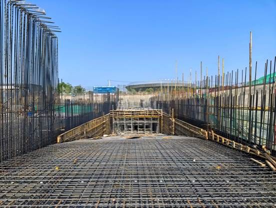 围栏里的建筑 AI 生成的内容可能不正确。